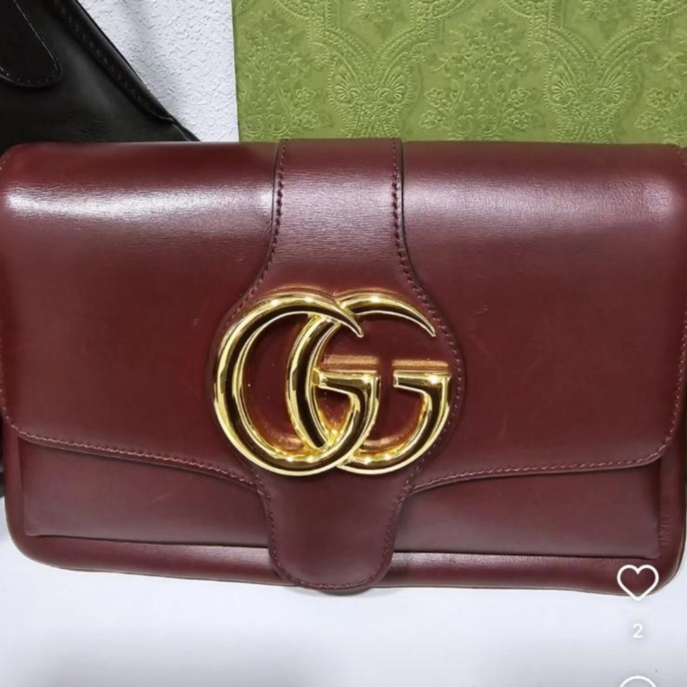 Authentic Gucci Arli Leather Crossbody Bag - Burgundy